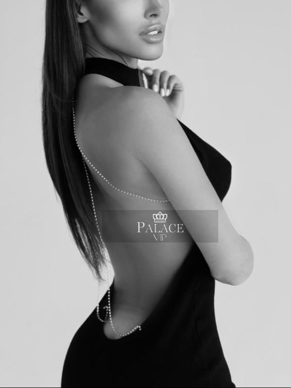 Vika, South Kensington, Russian Escort