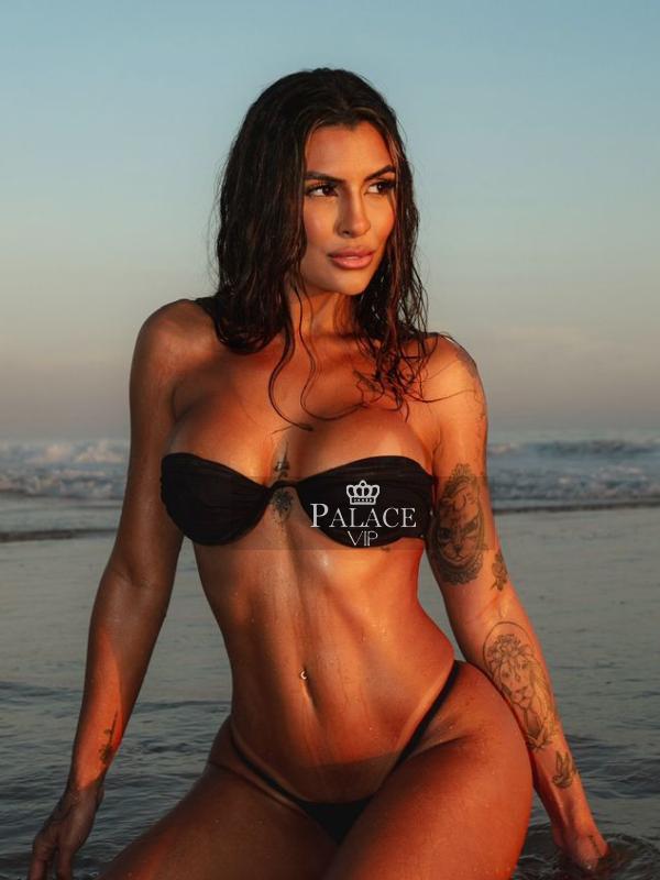 Vicky, Mayfair, Brazilian Escort