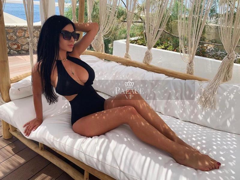 Vickie, , Russian Escort