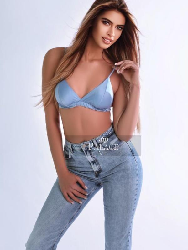 Mia, Chelsea, Eastern European Escort