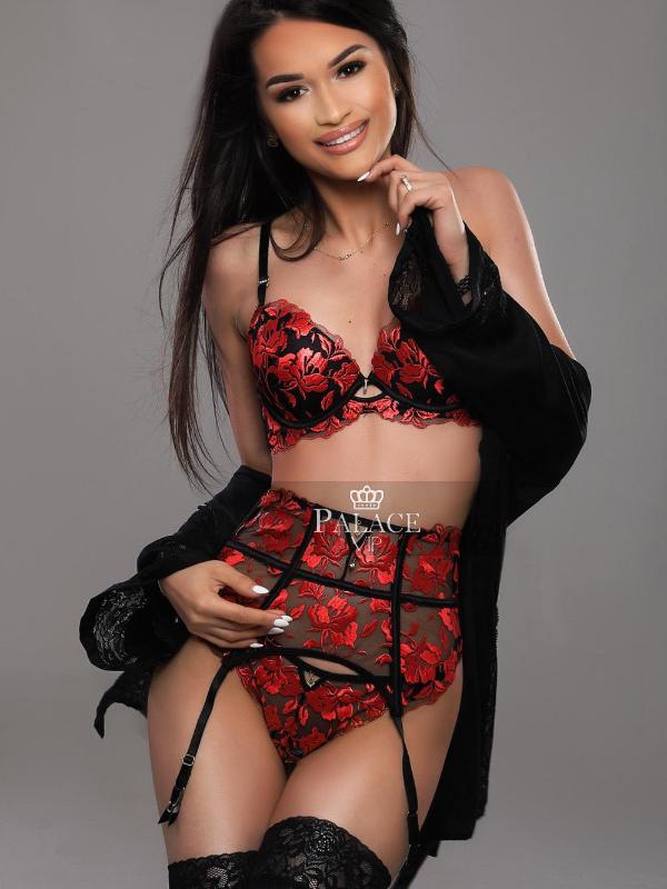 Rose, Bayswater, Italian Escort