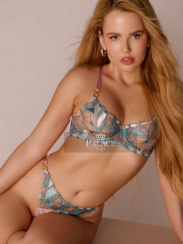 Marcela, Kensington, Brazilian Escort