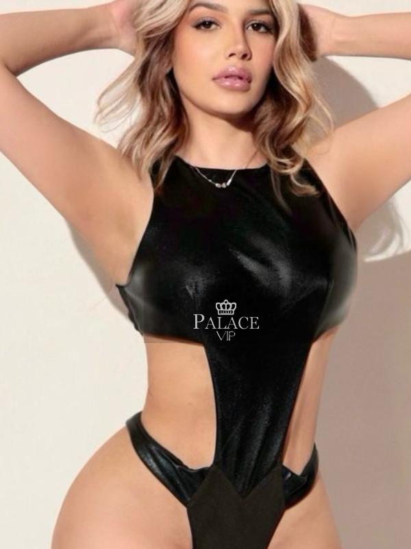 Aria, Knightsbridge, Brazilian Escort