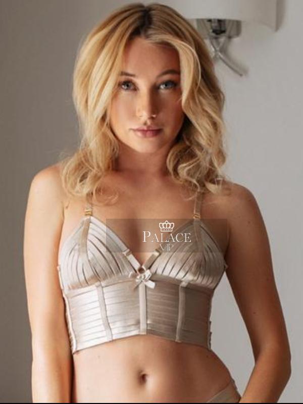 Mina, Chelsea, Russian Escort