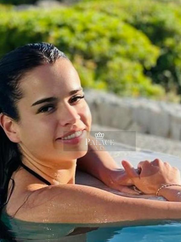 Eda, Chelsea, Hungarian Escort