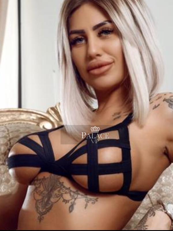 Paola, Kensington, Russian Escort