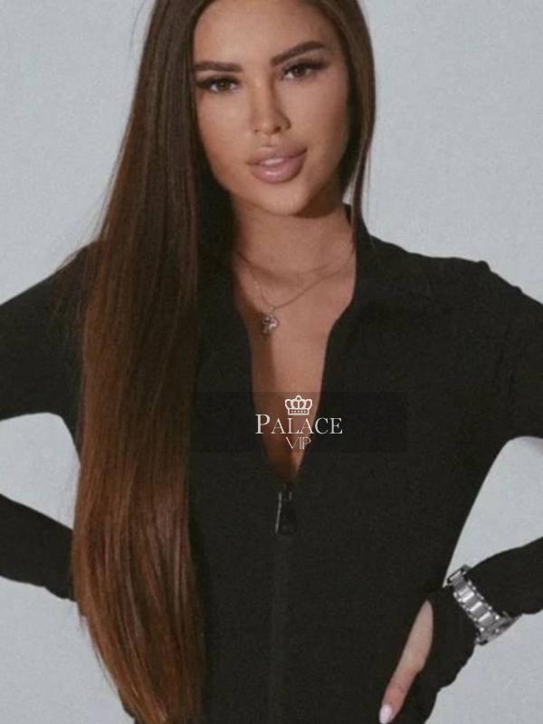 Asabi, Chelsea, Russian  Escort