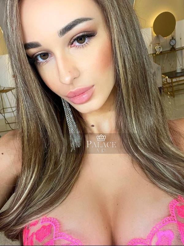 Eleonora, Kensington, Russian  Escort