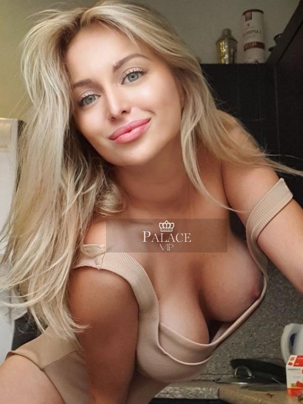 Bella, Earls Court, Russian Escort