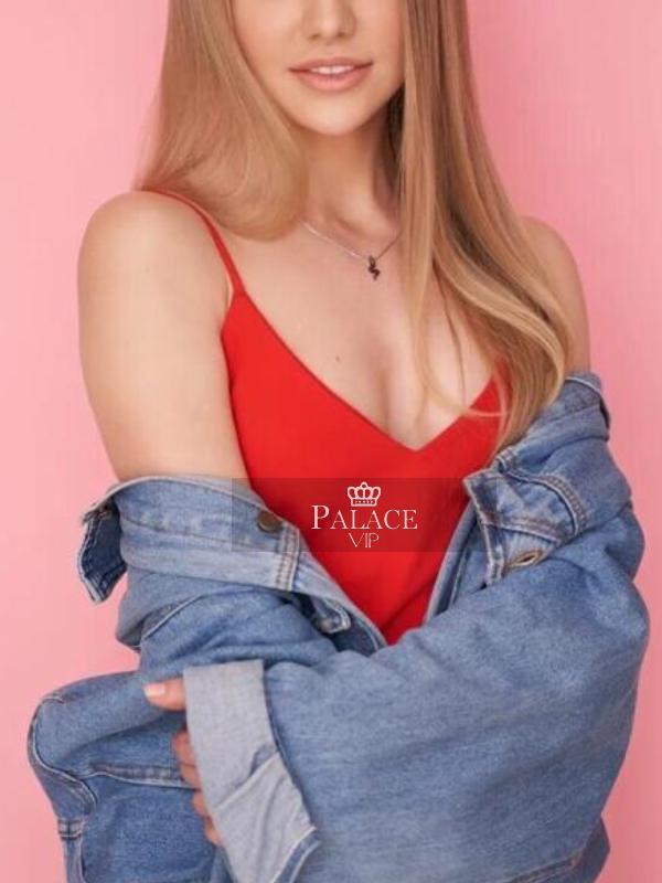 Masha, Knightsbridge, Russian Escort